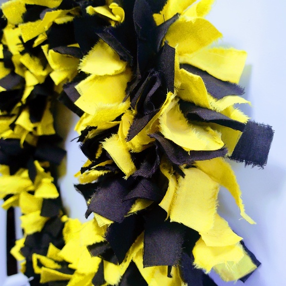Hand Crafted Black & Yellow Fabric Rag Wreath, Team Colors, Front Door Decor 18" - Picture 4 of 6